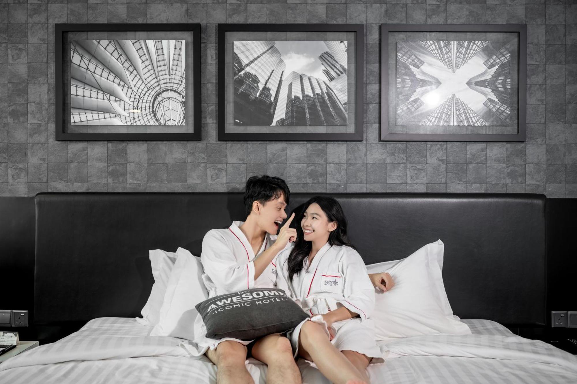 Iconic Hotel