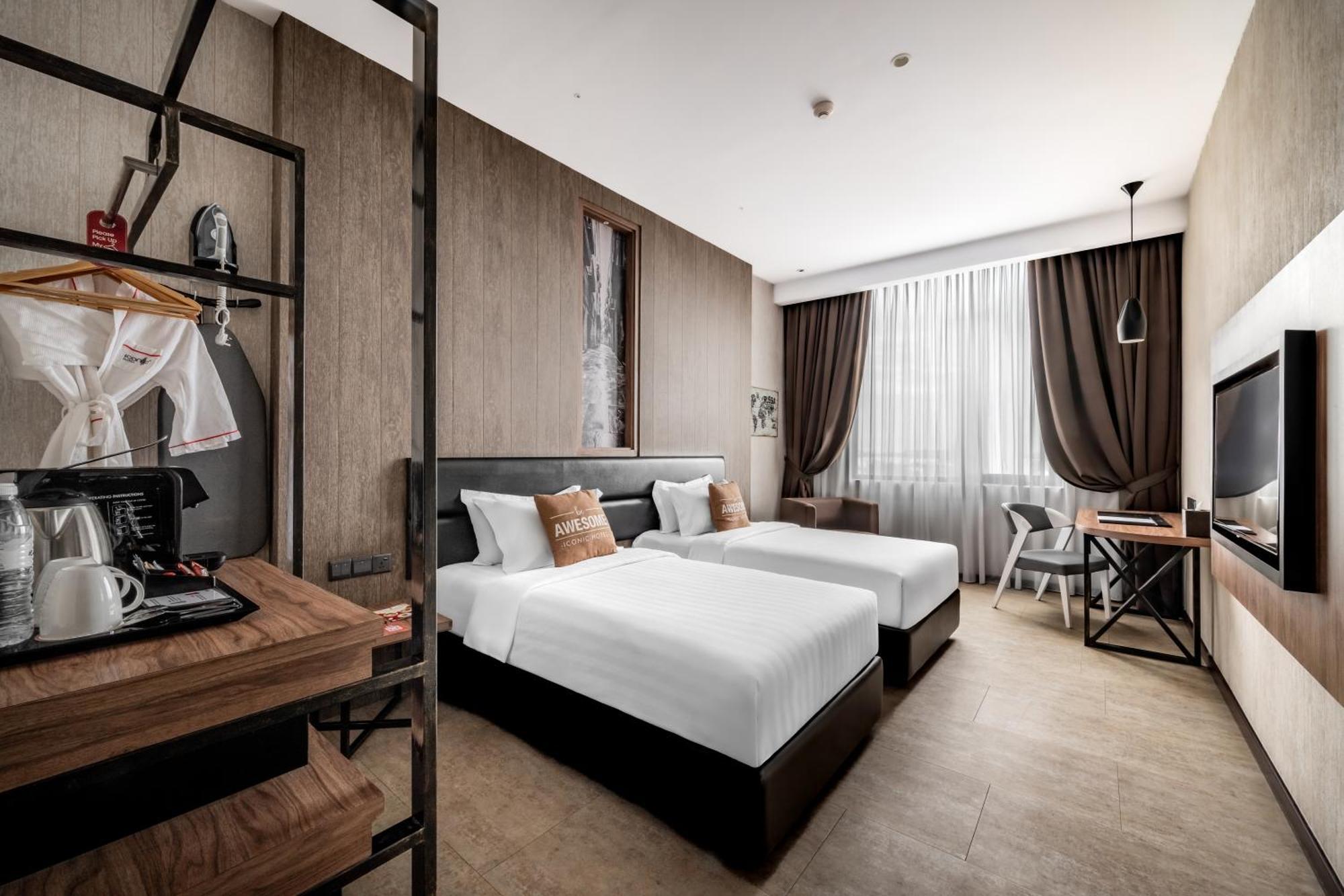 Iconic Hotel 4*